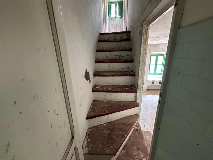 Image No.19-3 Bed Property for sale