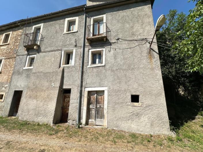 Image No.4-2 Bed Property for sale