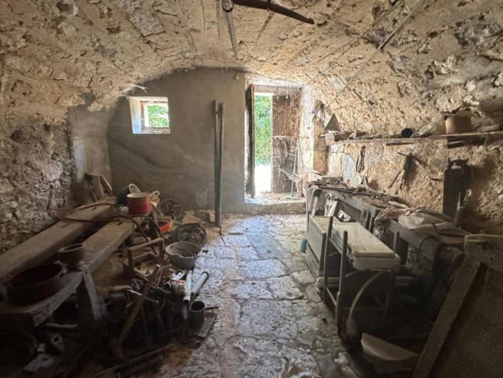 Image No.6-2 Bed Property for sale