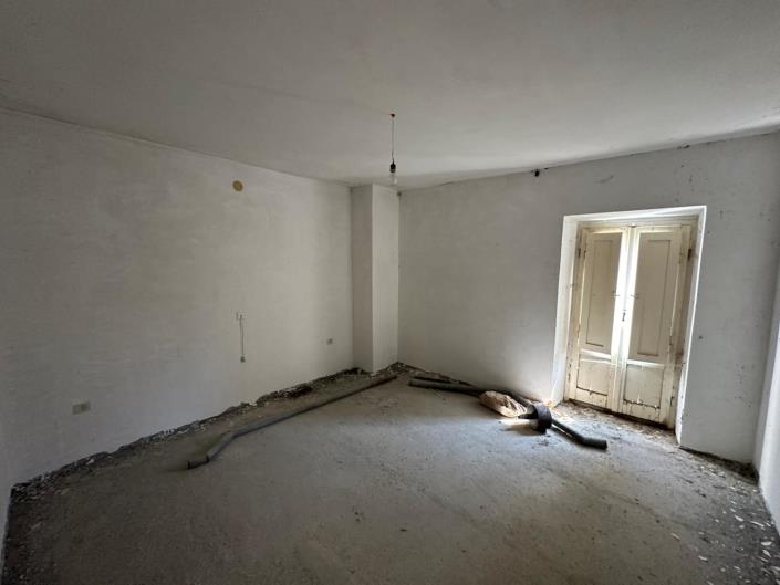 Image No.26-2 Bed Property for sale