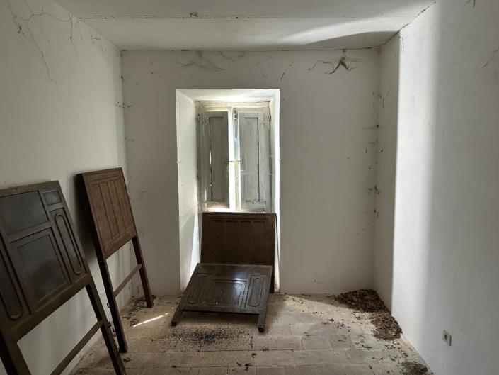 Image No.31-2 Bed Property for sale