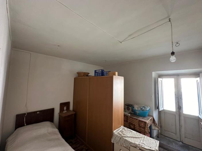 Image No.10-2 Bed House for sale