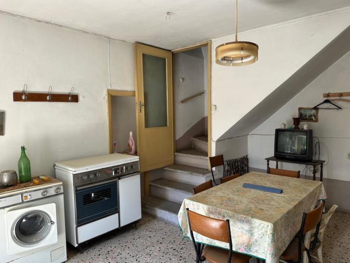 Image No.13-2 Bed House for sale