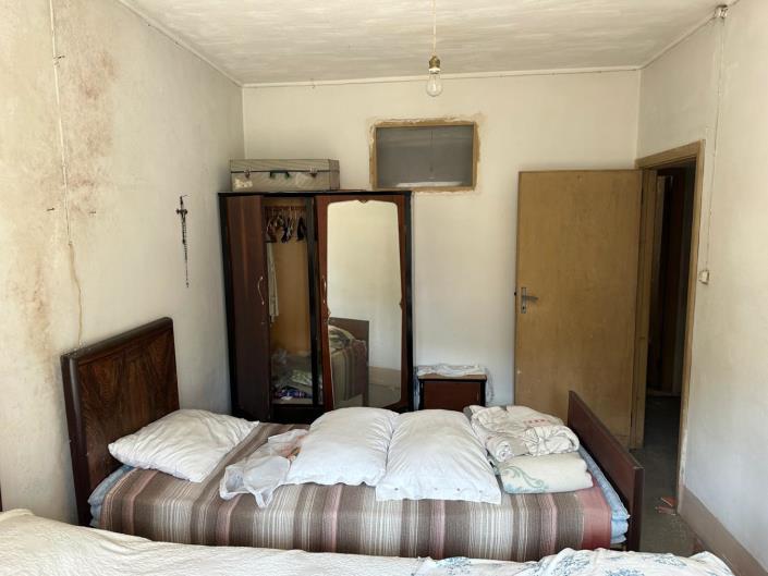 Image No.18-2 Bed House for sale