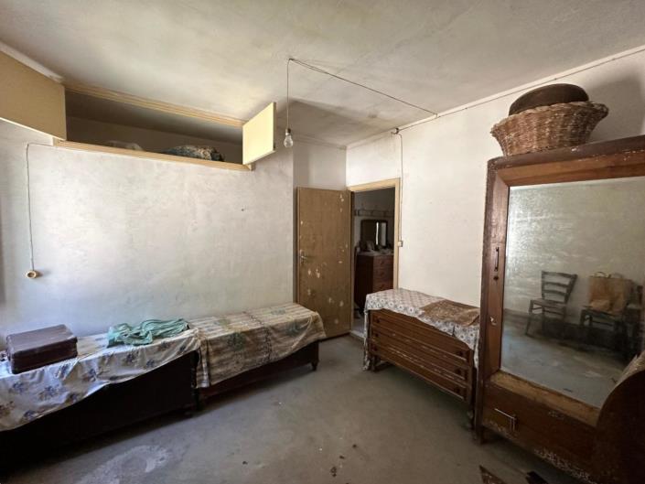 Image No.19-2 Bed House for sale