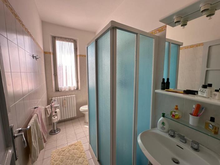 Image No.20-2 Bed Apartment for sale