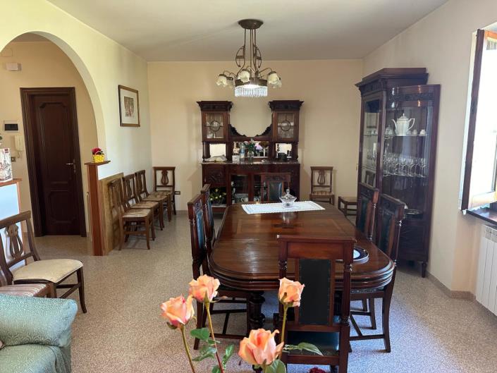 Image No.9-2 Bed Property for sale