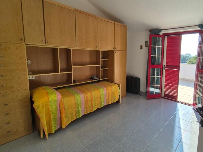 Image No.21-5 Bed House for sale