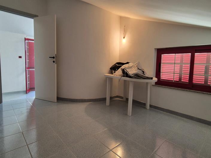 Image No.23-5 Bed House for sale