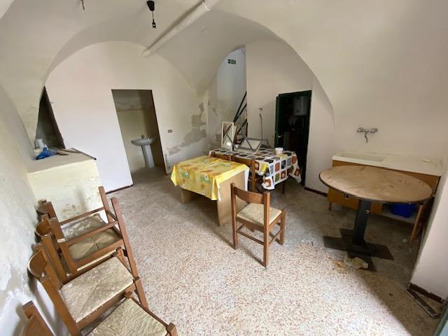 Image No.6-2 Bed Townhouse for sale