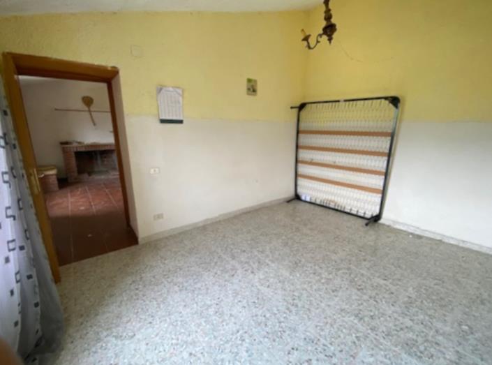 Image No.10-1 Bed Property for sale