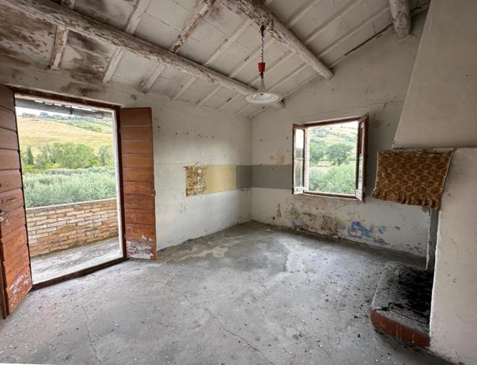 Image No.20-2 Bed Country House for sale