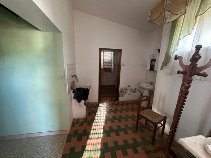 Image No.19-4 Bed Cottage for sale