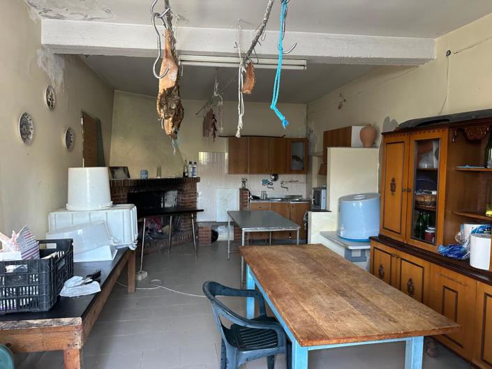 Image No.23-4 Bed Cottage for sale