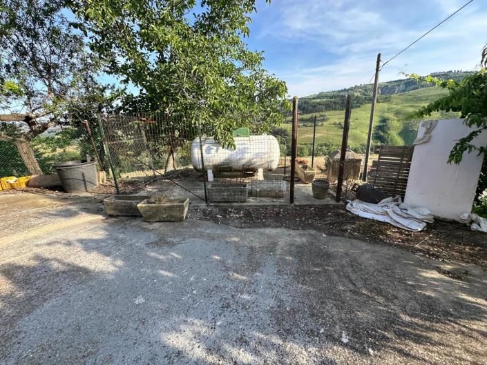 Image No.27-4 Bed Cottage for sale