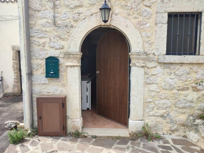 Image No.12-2 Bed Property for sale