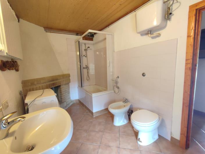 Image No.21-2 Bed Property for sale