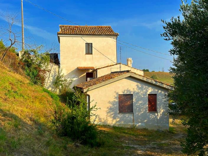 Image No.1-1 Bed Country Property for sale