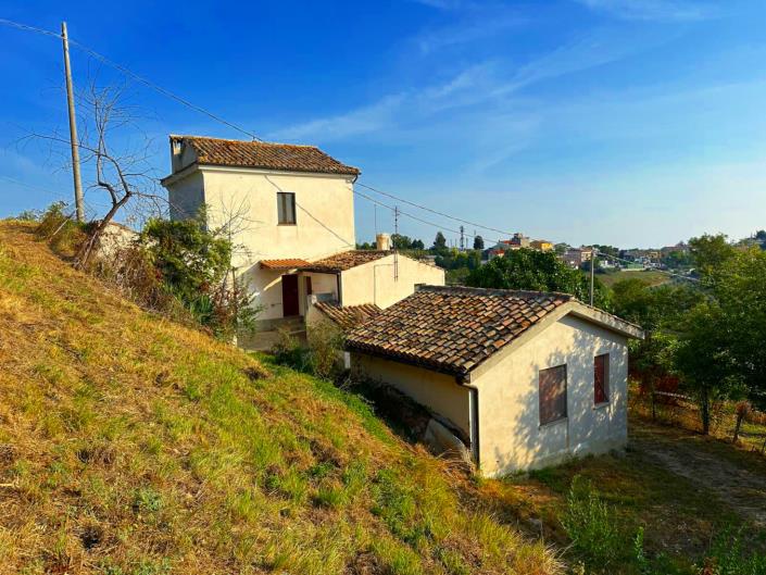 Image No.3-1 Bed Country Property for sale