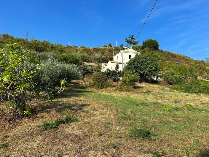 Image No.8-1 Bed Country Property for sale