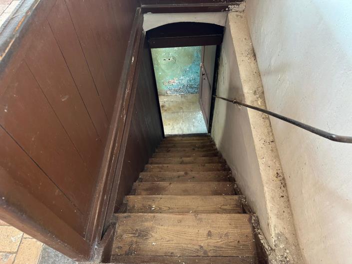 Image No.12-1 Bed Country Property for sale