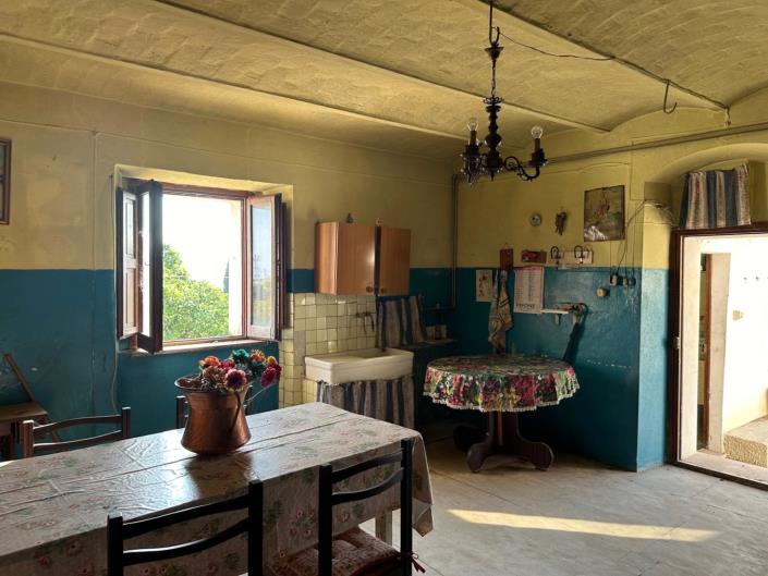 Image No.16-1 Bed Country Property for sale