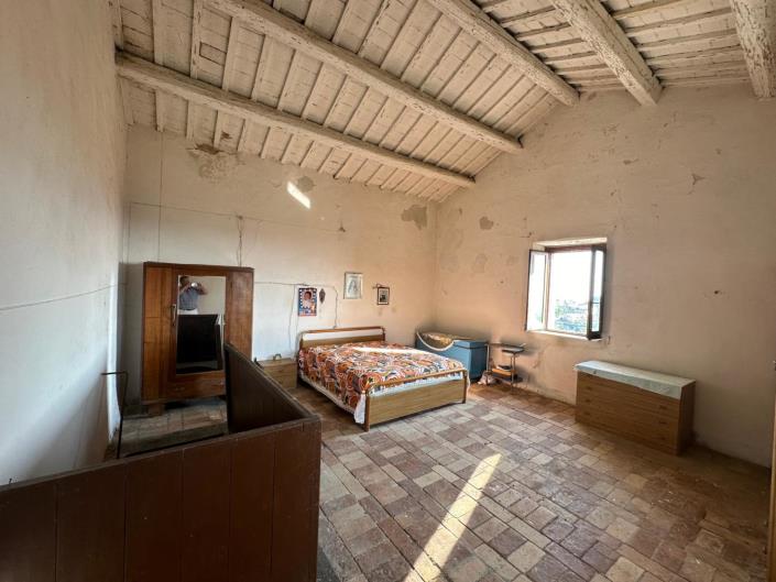 Image No.20-1 Bed Country Property for sale