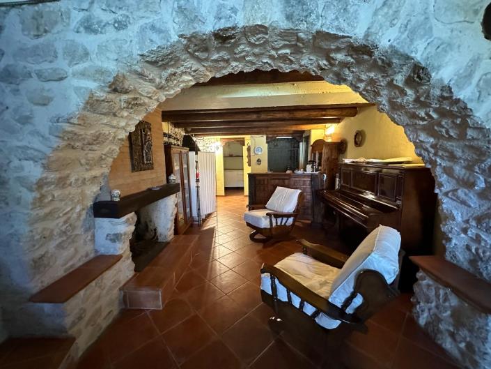 Image No.36-7 Bed Property for sale