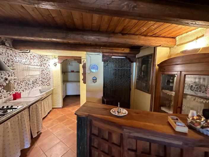 Image No.37-7 Bed Property for sale