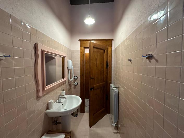 Image No.43-7 Bed Property for sale