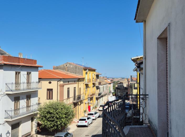 Image No.21-2 Bed House for sale