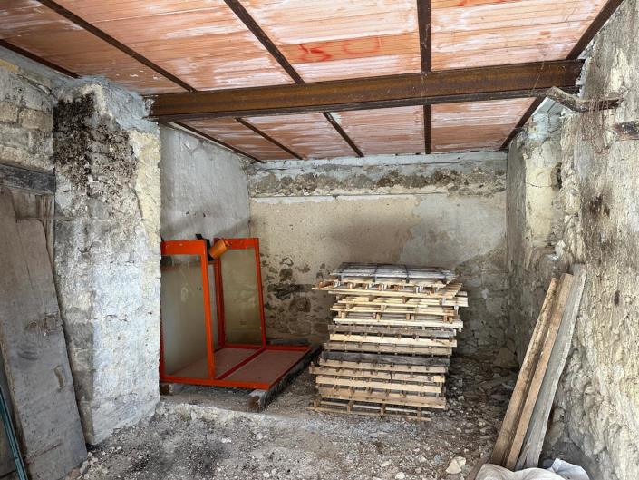 Image No.9-1 Bed Property for sale