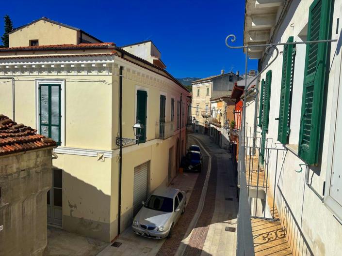 Image No.20-2 Bed Apartment for sale