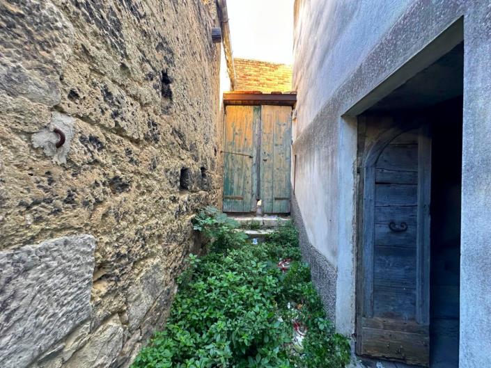 Image No.25-2 Bed Apartment for sale