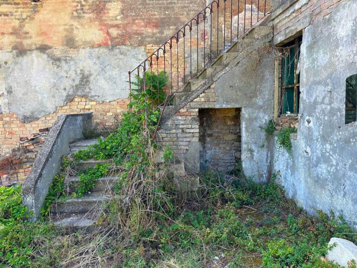 Image No.10-Farmhouse for sale