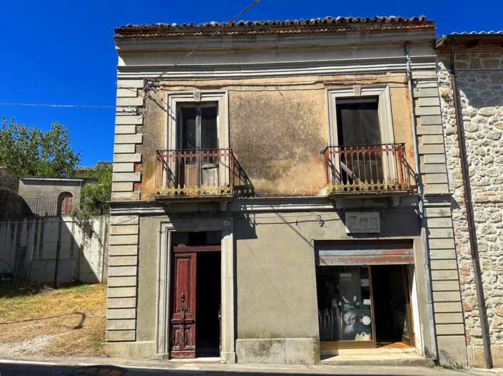 Image No.2-4 Bed Townhouse for sale