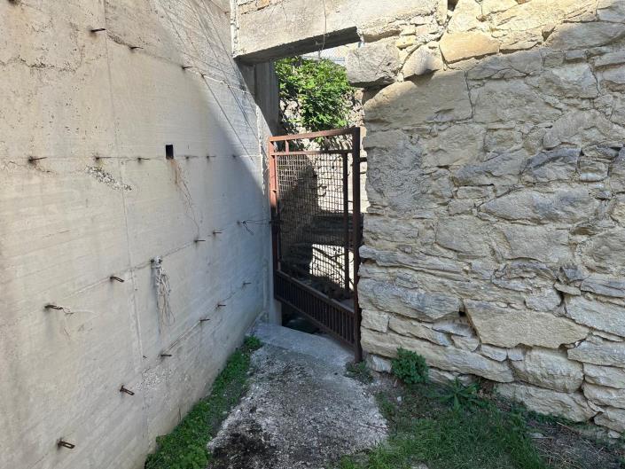 Image No.23-4 Bed Townhouse for sale