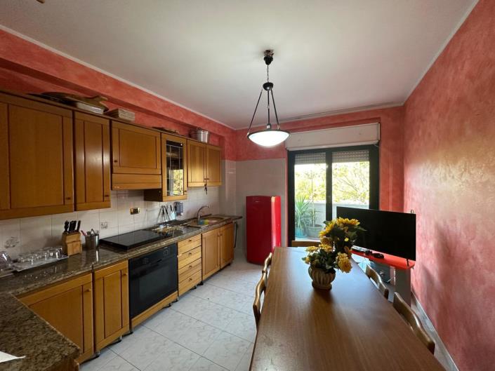 Image No.10-2 Bed Apartment for sale