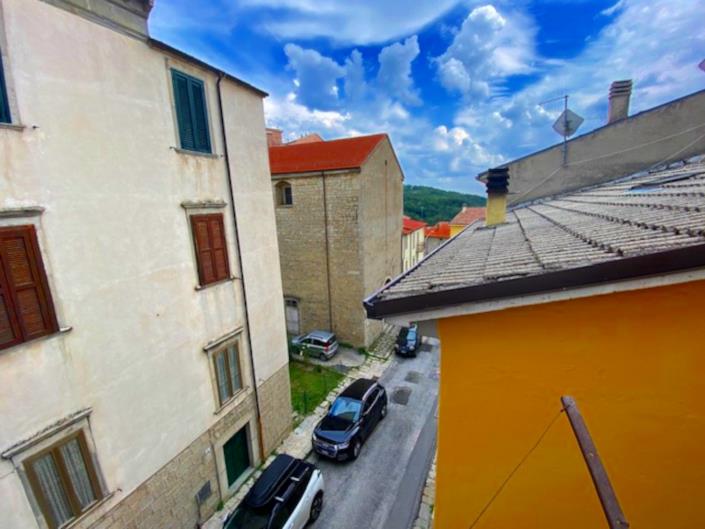 Image No.23-8 Bed Property for sale