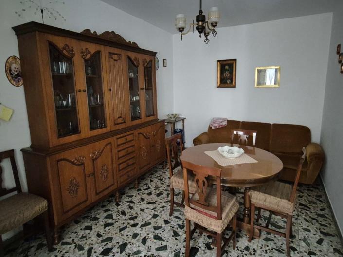 Image No.8-3 Bed Townhouse for sale