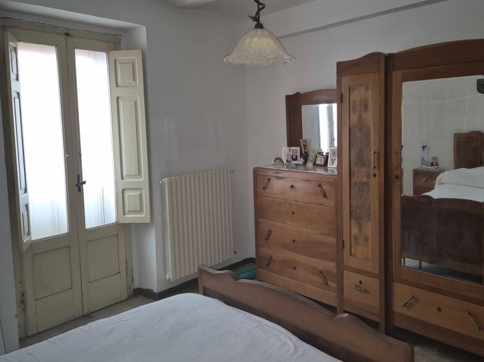 Image No.11-3 Bed Townhouse for sale