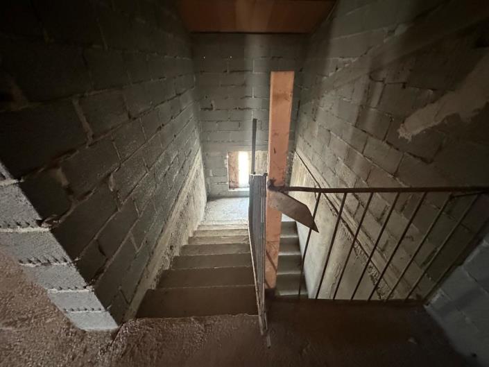 Image No.6-Apartment for sale