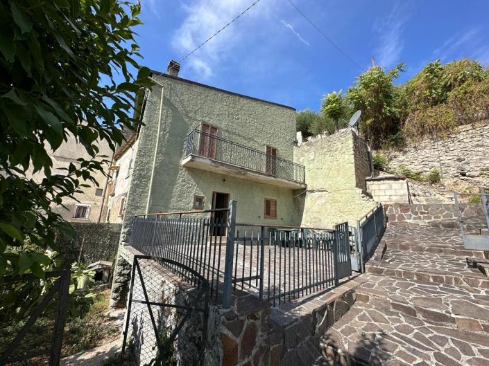 Image No.13-4 Bed Property for sale