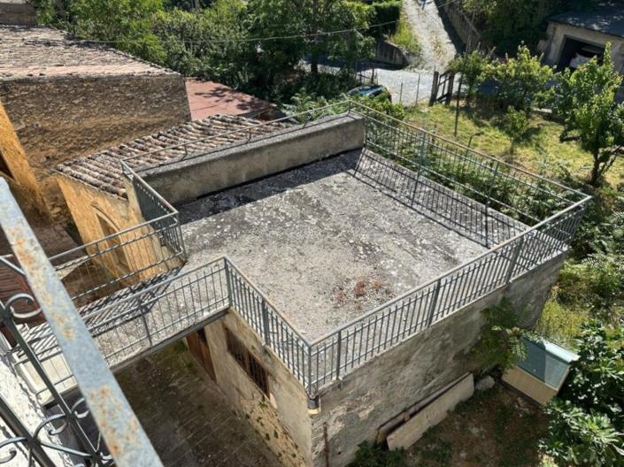 Image No.38-4 Bed Property for sale