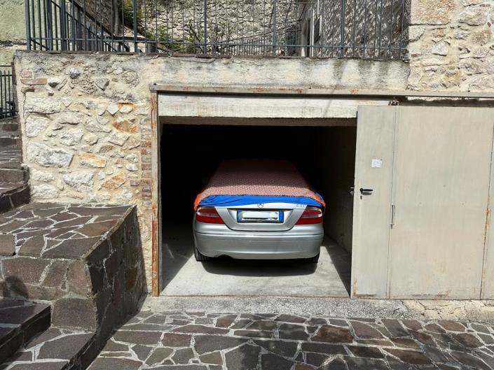 Image No.40-2 Bed House for sale