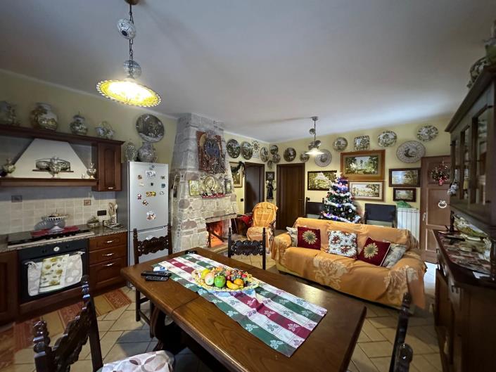 Image No.17-2 Bed Villa / Detached for sale