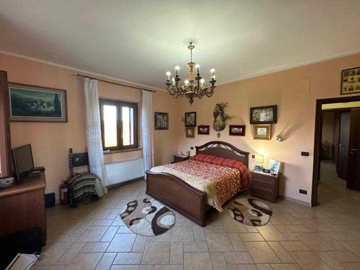 Image No.27-2 Bed Villa / Detached for sale