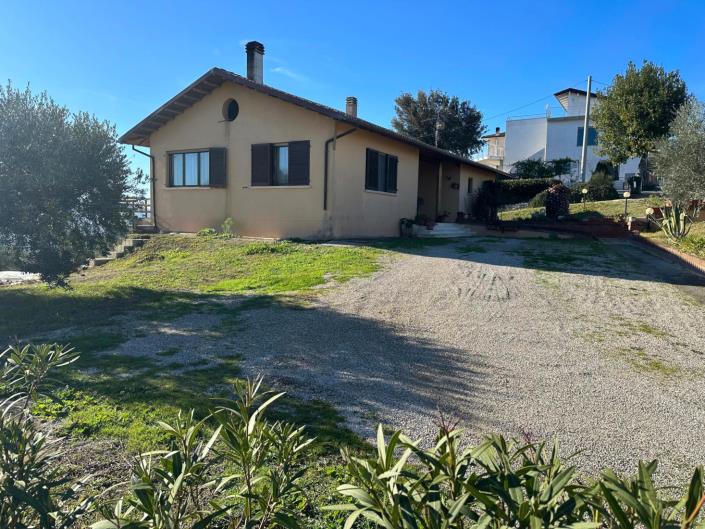 Image No.6-2 Bed Villa / Detached for sale