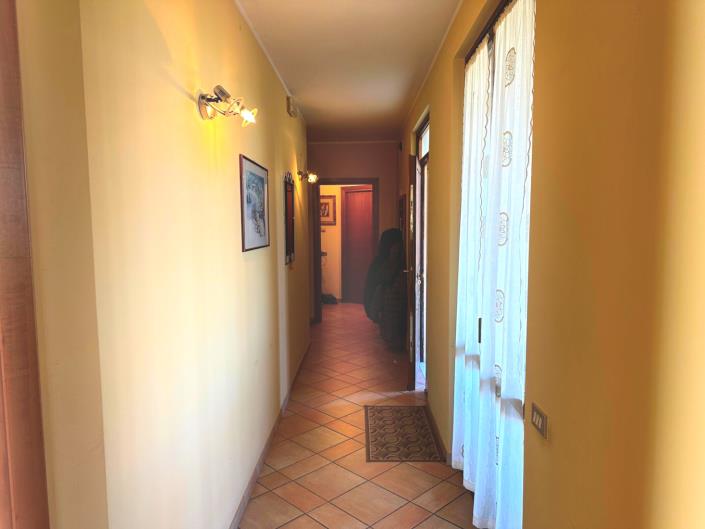 Image No.26-2 Bed Villa / Detached for sale