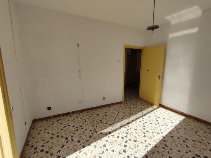 Image No.17-3 Bed Townhouse for sale